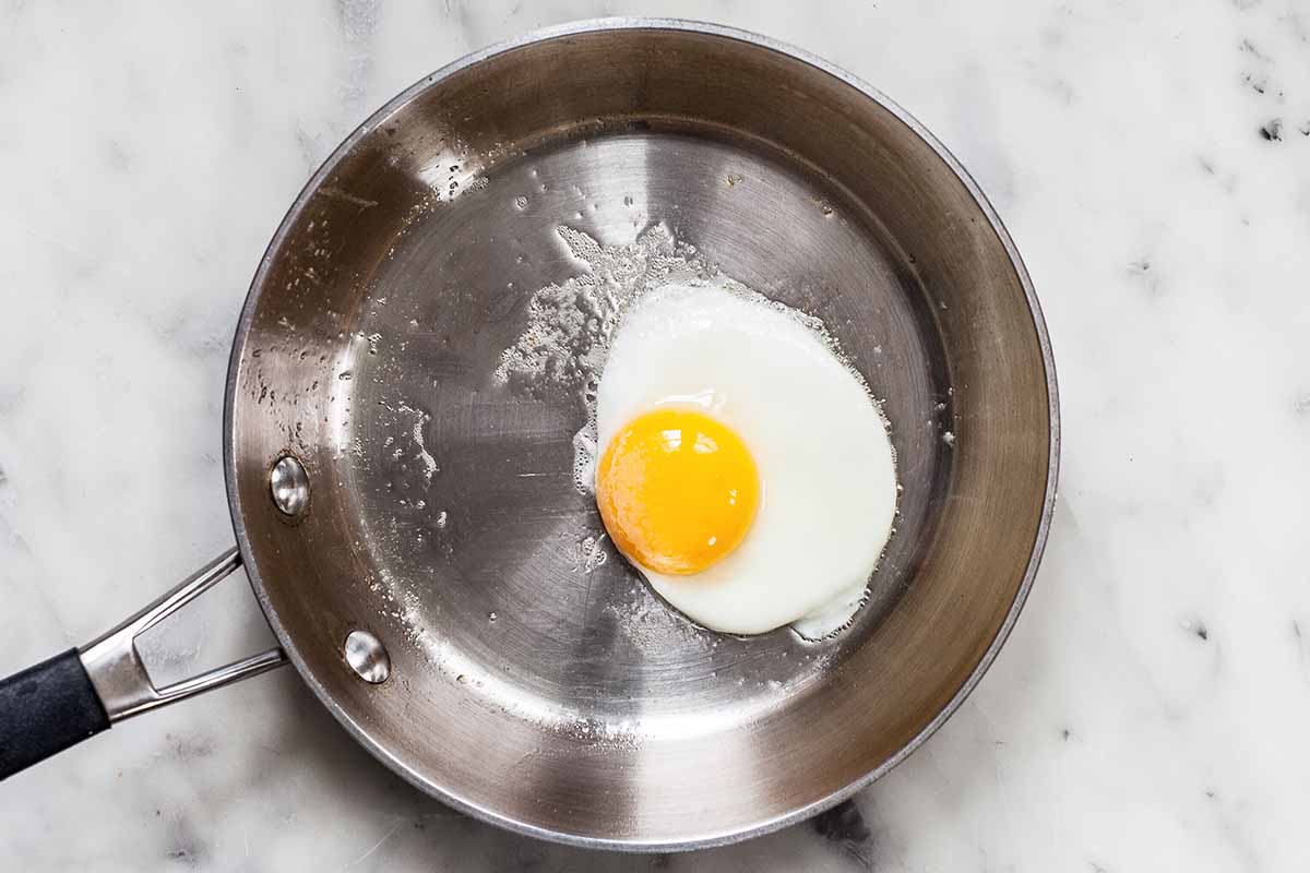 How To Fry an Egg | The Beginners Guide.